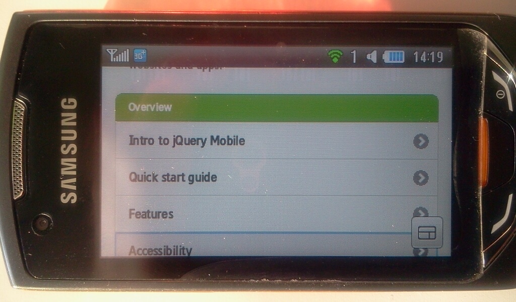 jQuery Mobile demo funguje i na low-end telefonech (na obrázku Samsung S5620 Monte).